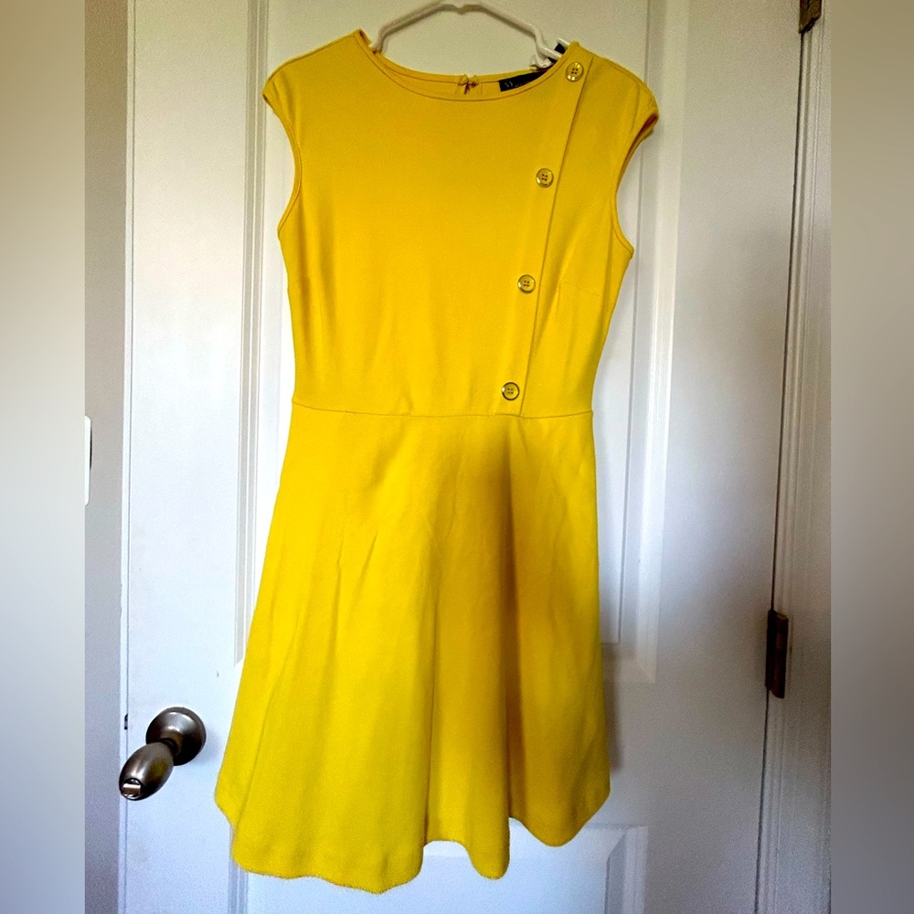 beautiful flowy yellow casual dress